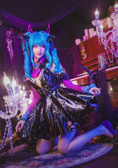 广东美女一级毛片_JVID性感写真